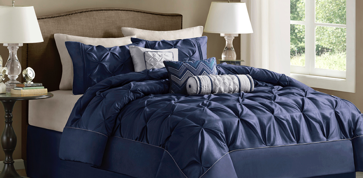 Comforter Buying Guide Size Chart Types Designer Living